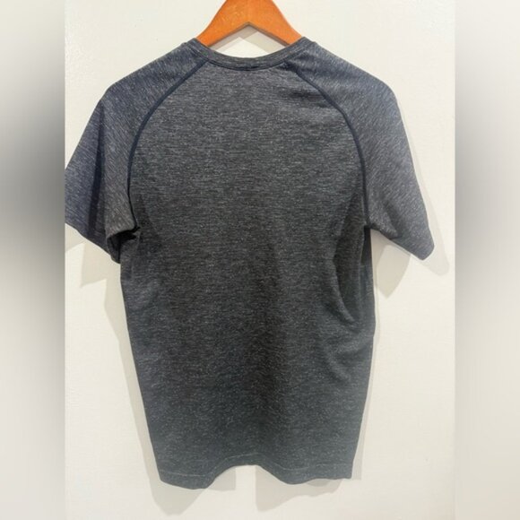 lululemon athletica Charcoal Short Sleeve Tee - Picture 3 of 5